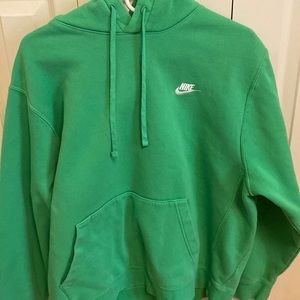 Green Nike sweatshirt (used)